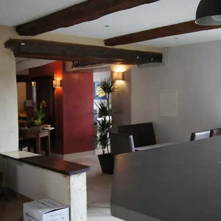 Hotel La Clavelière Saint-Auban-sur-lʼOuvèze